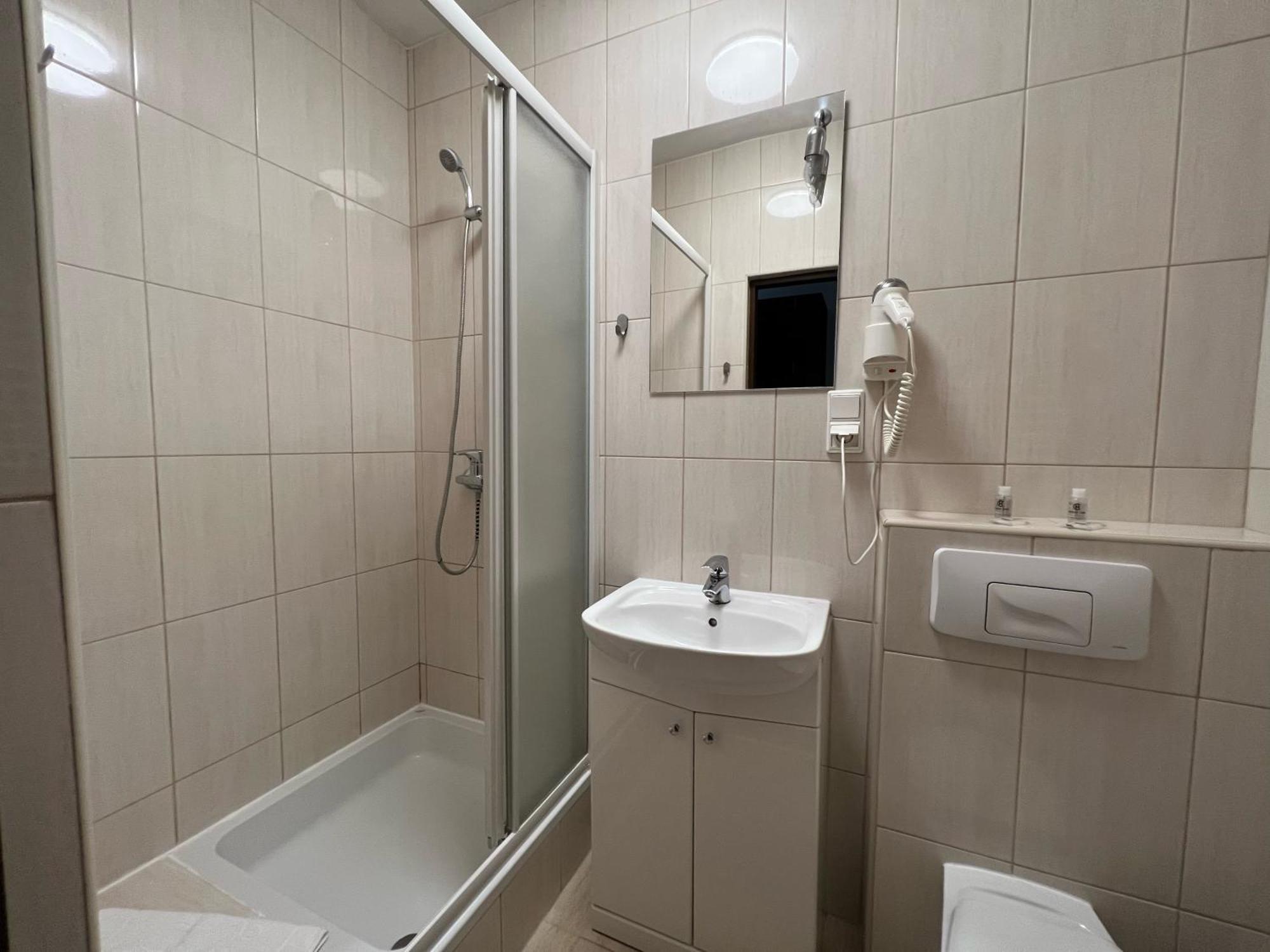 Centrum Konferencyjno-apartamentowe Mrówka Varsovia