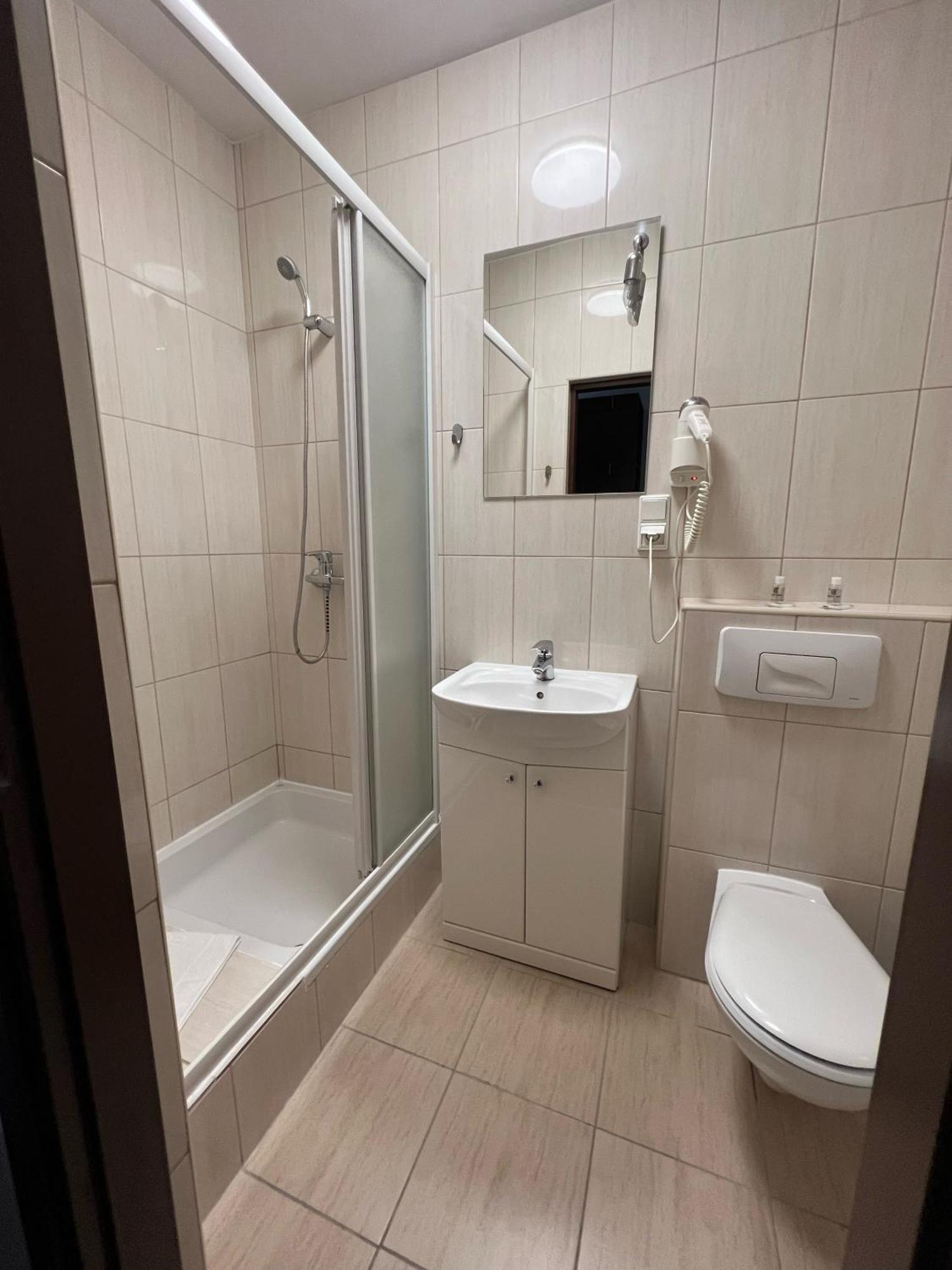Centrum Konferencyjno-apartamentowe Mrowka 3* Варшава