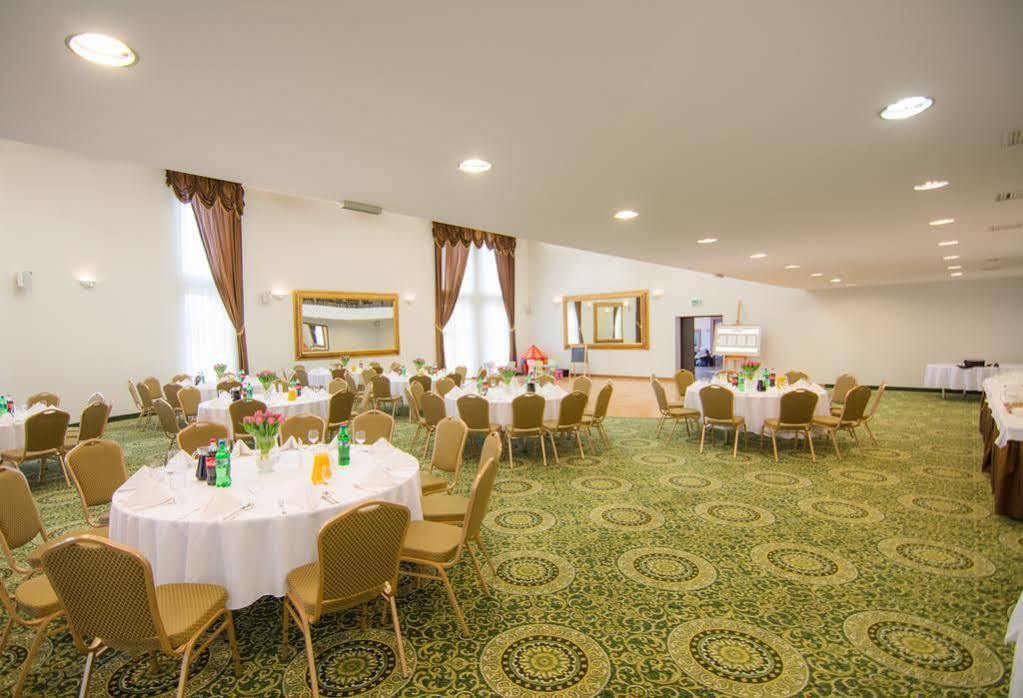 Parque de vacaciones Centrum Konferencyjno-apartamentowe Mrówka 3*